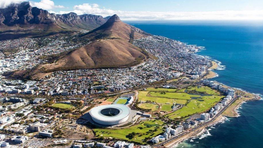 Aerial view of Cape Town, South Africa, with Table Mountain in the background on the GoGo Tours Southern Africa: 3 Countries – South Africa, Botswana & Namibia (14-Day Tour)